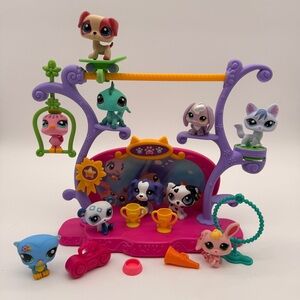 LPS Littlest Pet Shop 10 Pets with Playset and Accessories